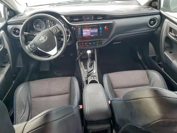 5YFBURHE2JP800193 2018 TOYOTA COROLLA - Image 8