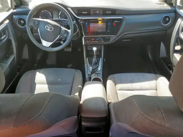 5YFBURHE2JP802316 2018 TOYOTA COROLLA - Image 8
