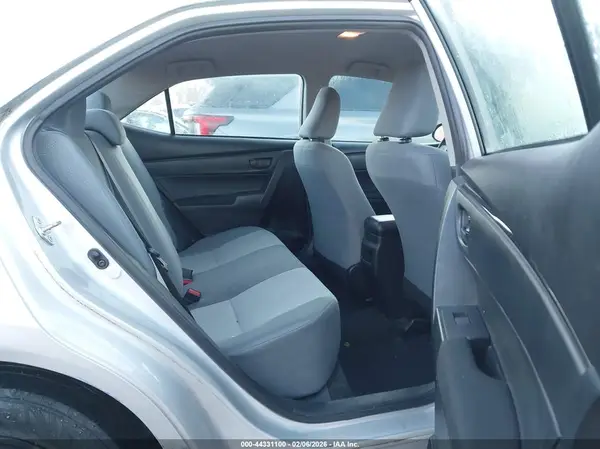 5YFBURHE2JP803921 2018 TOYOTA COROLLA - Image 8