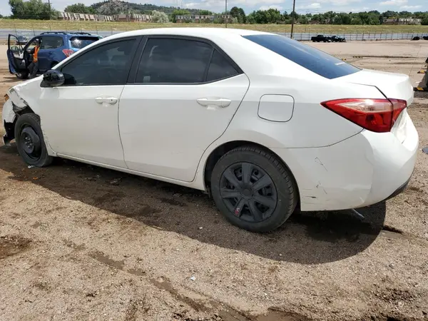 5YFBURHE2JP804339 2018 TOYOTA COROLLA - Image 2