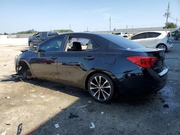 5YFBURHE2JP804521 2018 TOYOTA COROLLA - Image 2