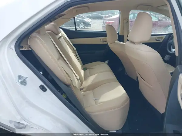 5YFBURHE2JP805796 2018 TOYOTA COROLLA - Image 8