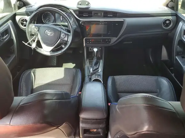 5YFBURHE2JP806740 2018 TOYOTA COROLLA - Image 8
