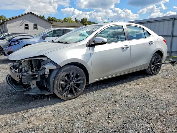 5YFBURHE2JP808777 2018 TOYOTA COROLLA - Image 1