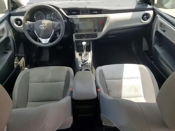5YFBURHE2JP810920 2018 TOYOTA COROLLA - Image 8