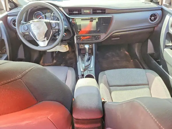 5YFBURHE2JP813039 2018 TOYOTA COROLLA - Image 8