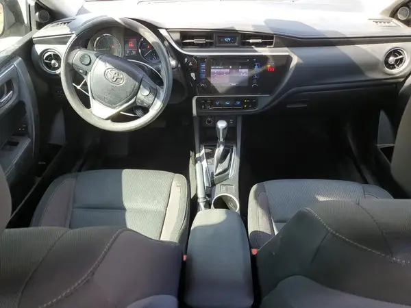 5YFBURHE2JP813297 2018 TOYOTA COROLLA - Image 8