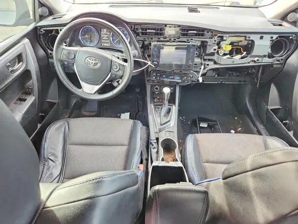 5YFBURHE2JP813932 2018 TOYOTA COROLLA - Image 8