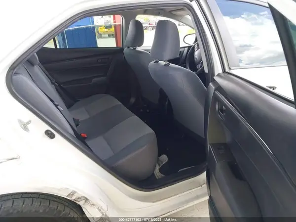 5YFBURHE2JP814238 2018 TOYOTA COROLLA - Image 8