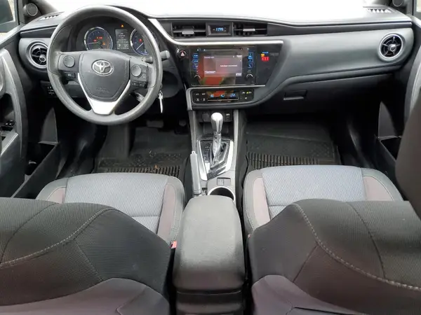 5YFBURHE2JP815549 2018 TOYOTA COROLLA - Image 8