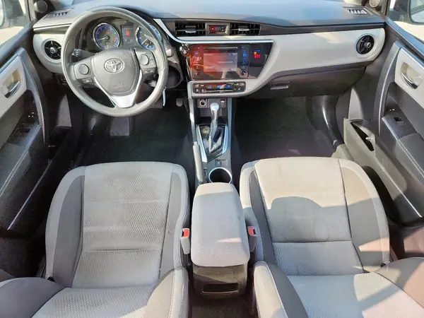 5YFBURHE2JP818032 2018 TOYOTA COROLLA - Image 8
