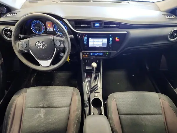 5YFBURHE2JP820671 2018 TOYOTA COROLLA - Image 8