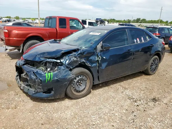 5YFBURHE2JP820833 2018 TOYOTA COROLLA - Image 1