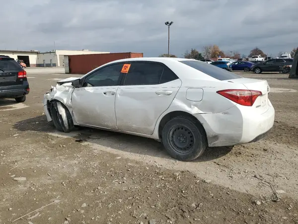 5YFBURHE2JP823621 2018 TOYOTA COROLLA - Image 2