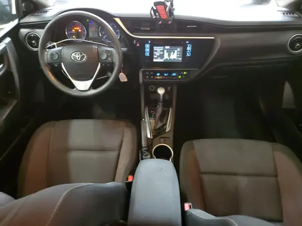 5YFBURHE2JP824901 2018 TOYOTA COROLLA - Image 8