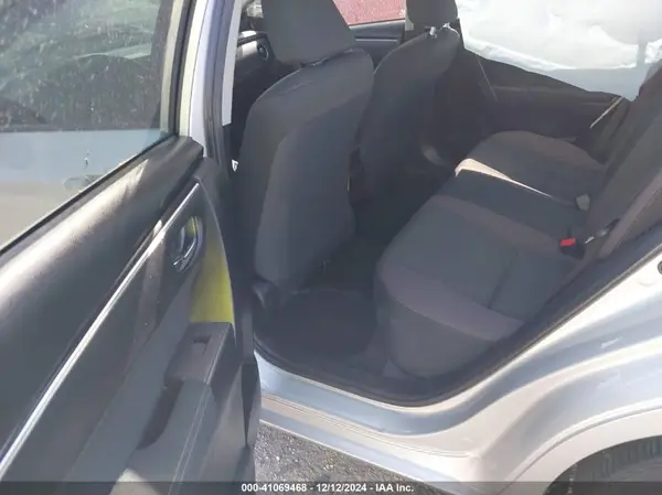 5YFBURHE2JP825532 2018 TOYOTA COROLLA - Image 8