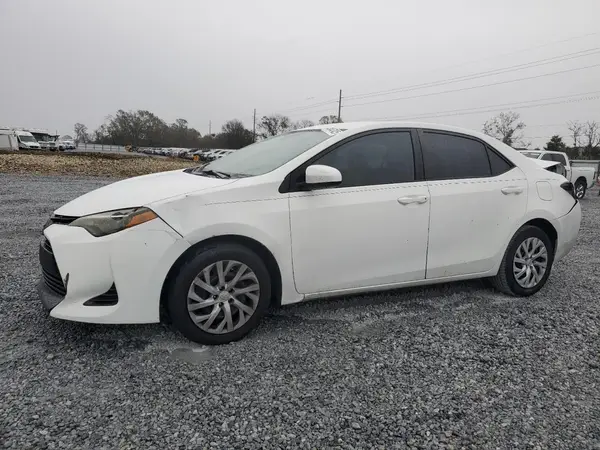 5YFBURHE2JP825868 2018 TOYOTA COROLLA - Image 1