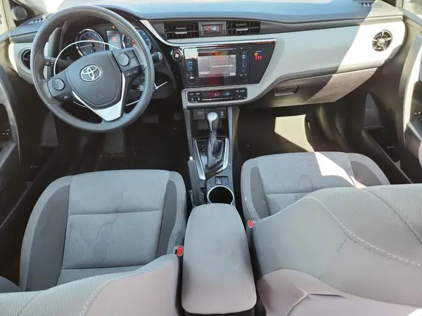 5YFBURHE2JP826616 2018 TOYOTA COROLLA - Image 8