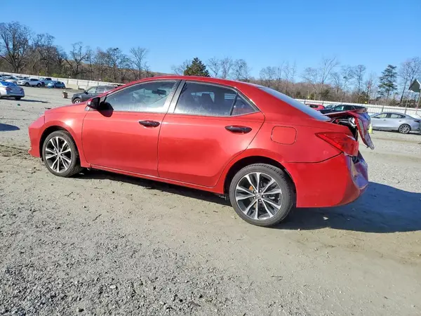 5YFBURHE2JP827104 2018 TOYOTA COROLLA - Image 2