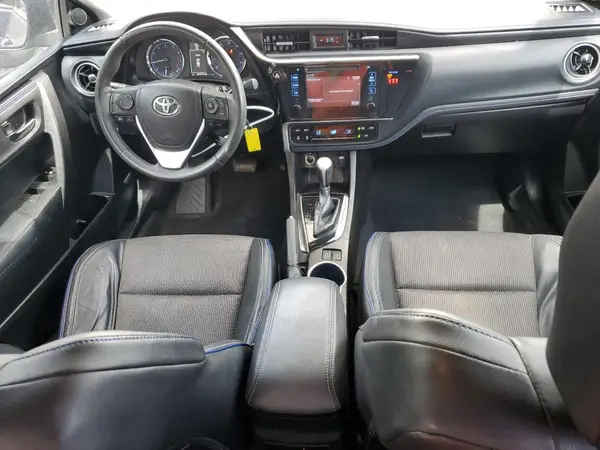 5YFBURHE2JP827720 2018 TOYOTA COROLLA - Image 8