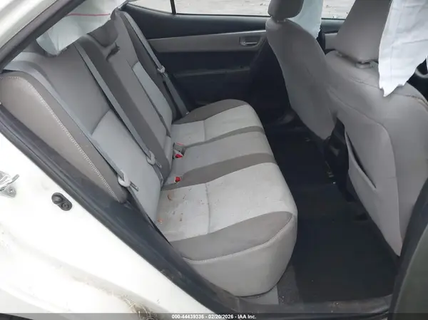 5YFBURHE2JP828804 2018 TOYOTA COROLLA - Image 8