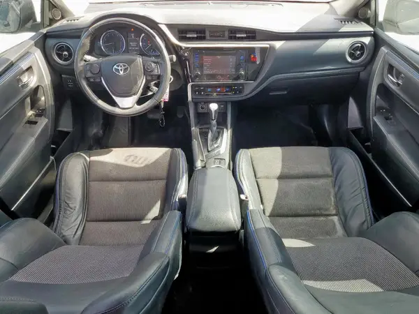 5YFBURHE2JP829161 2018 TOYOTA COROLLA - Image 8