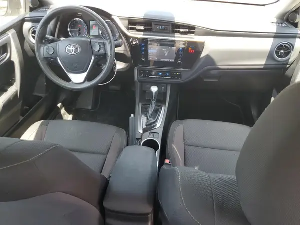 5YFBURHE2JP829922 2018 TOYOTA COROLLA - Image 8