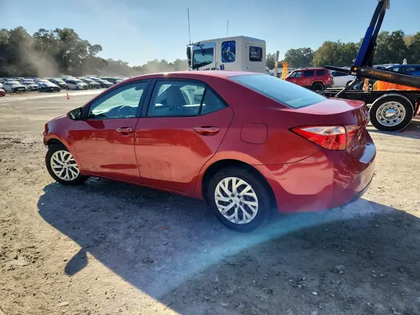 5YFBURHE2JP829998 2018 TOYOTA COROLLA - Image 2
