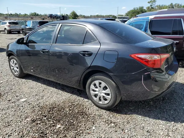 5YFBURHE2JP831217 2018 TOYOTA COROLLA - Image 2