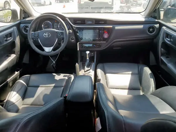 5YFBURHE2JP833761 2018 TOYOTA COROLLA - Image 8