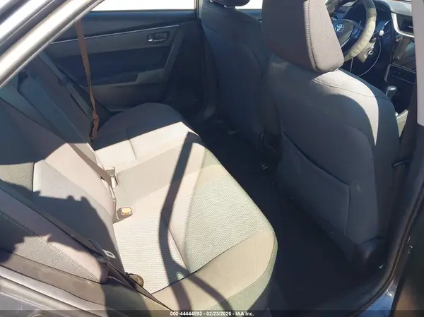 5YFBURHE2JP834005 2018 TOYOTA COROLLA - Image 8