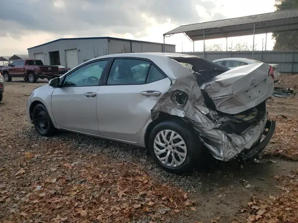 5YFBURHE2JP834943 2018 TOYOTA COROLLA - Image 2
