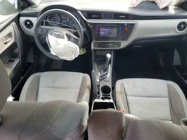 5YFBURHE2JP835171 2018 TOYOTA COROLLA - Image 8