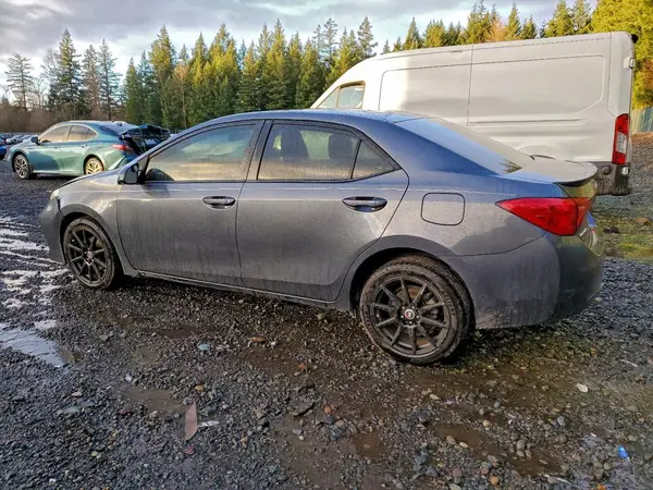 5YFBURHE2JP835364 2018 TOYOTA COROLLA - Image 2
