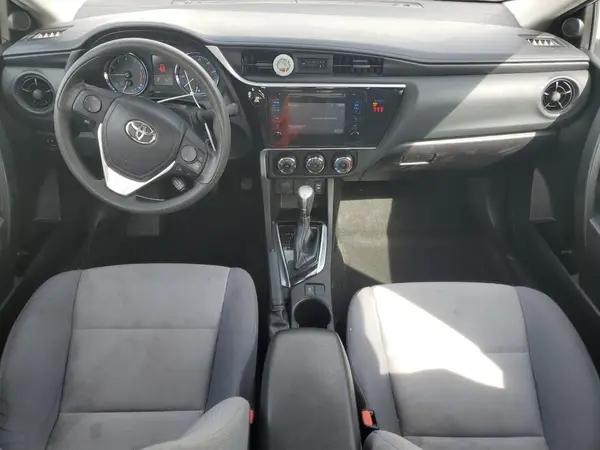 5YFBURHE2JP836398 2018 TOYOTA COROLLA - Image 8