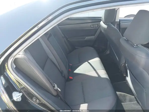 5YFBURHE2JP838927 2018 TOYOTA COROLLA - Image 8