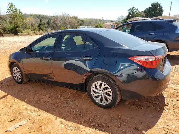 5YFBURHE2JP840175 2018 TOYOTA COROLLA - Image 2
