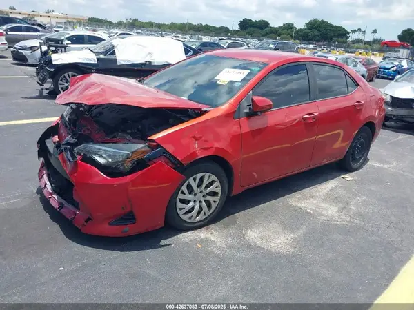 5YFBURHE2JP841598 2018 TOYOTA COROLLA - Image 2