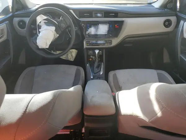 5YFBURHE2JP841679 2018 TOYOTA COROLLA - Image 8