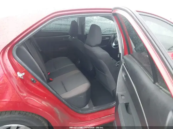 5YFBURHE2JP842119 2018 TOYOTA COROLLA - Image 8