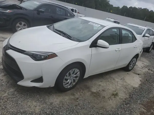 5YFBURHE2JP844887 2018 TOYOTA COROLLA - Image 1