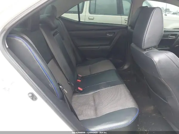 5YFBURHE2JP845859 2018 TOYOTA COROLLA - Image 8