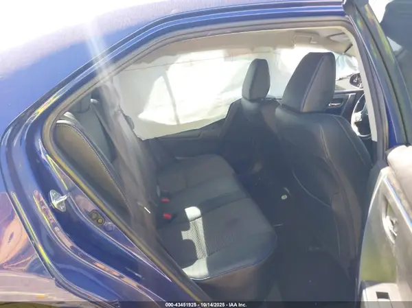 5YFBURHE2JP846039 2018 TOYOTA COROLLA - Image 8