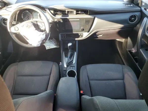 5YFBURHE2JP847871 2018 TOYOTA COROLLA - Image 8