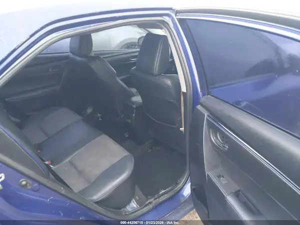 5YFBURHE2JP848079 2018 TOYOTA COROLLA - Image 8