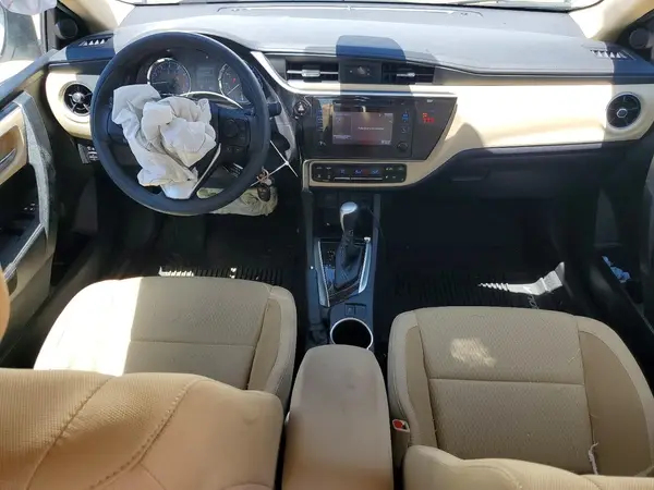 5YFBURHE2JP848700 2018 TOYOTA COROLLA - Image 8