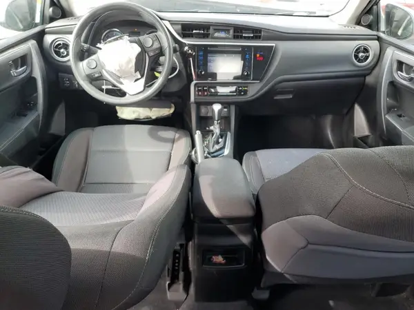 5YFBURHE2JP851645 2018 TOYOTA COROLLA - Image 8