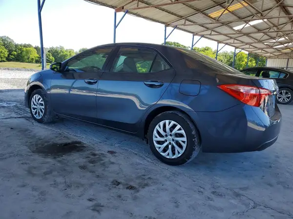 5YFBURHE2JP851886 2018 TOYOTA COROLLA - Image 2