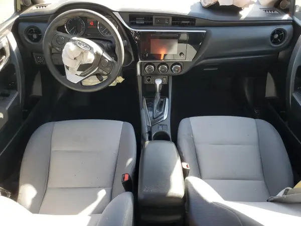 5YFBURHE2JP852391 2018 TOYOTA COROLLA - Image 8