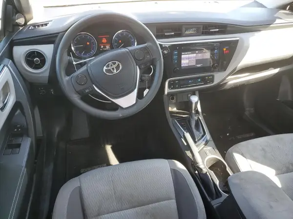 5YFBURHE2JP852889 2018 TOYOTA COROLLA - Image 8
